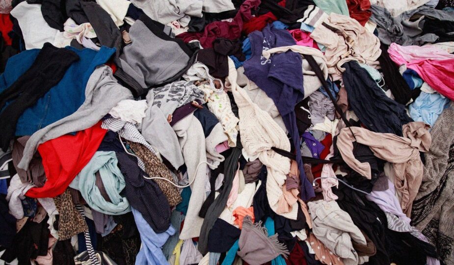 Sous vetements uses reparer donner ou deposer les bons